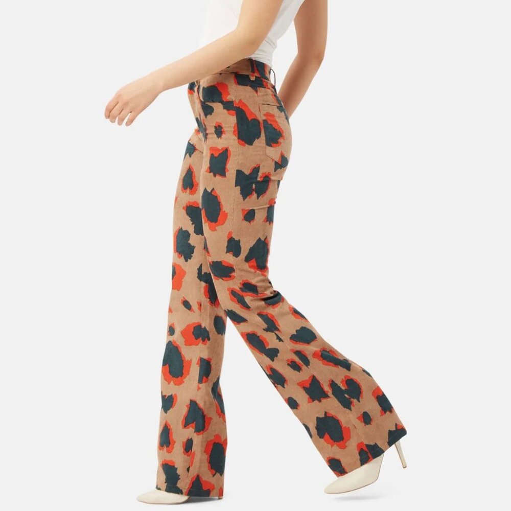 BOLD ANIMAL PRINT HESITANT FLARE TROUSERS